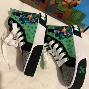 Minecraft Kids Green and Black Sneakers